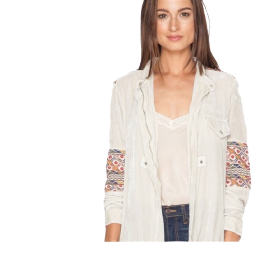 Johnny Was - 4 Love & Liberty Embroidered Velvet